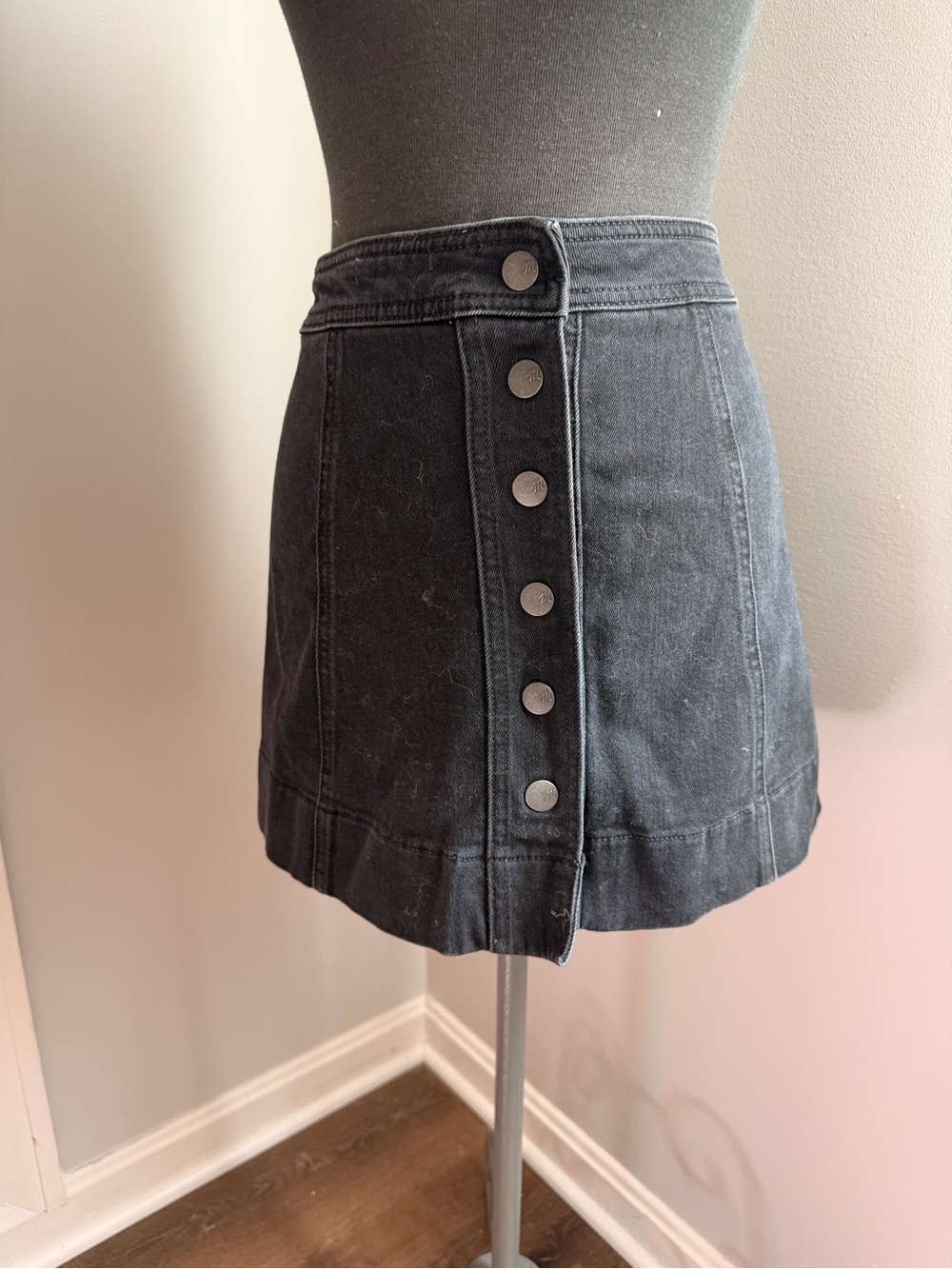 Madewell Women's Black Button-Front Denim Skirt